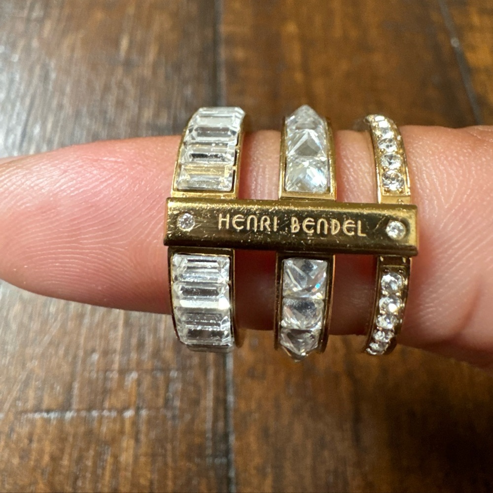Henri Bendel Deco Triple Split Crystal ring size 7. In Gold Tone